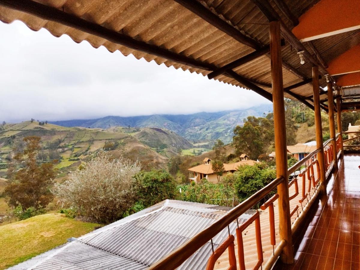Hostal Taita Cristobal Isinlivi Esterno foto