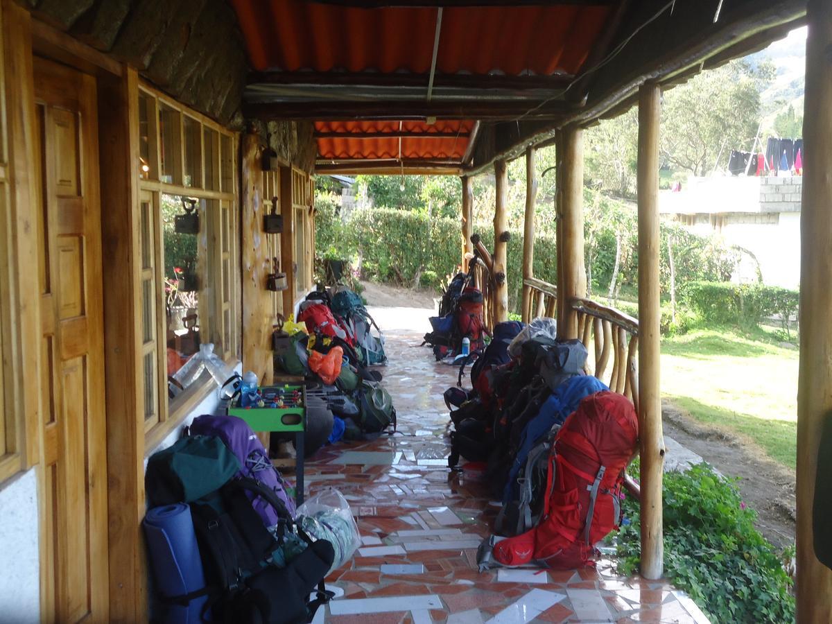 Hostal Taita Cristobal Isinlivi Esterno foto