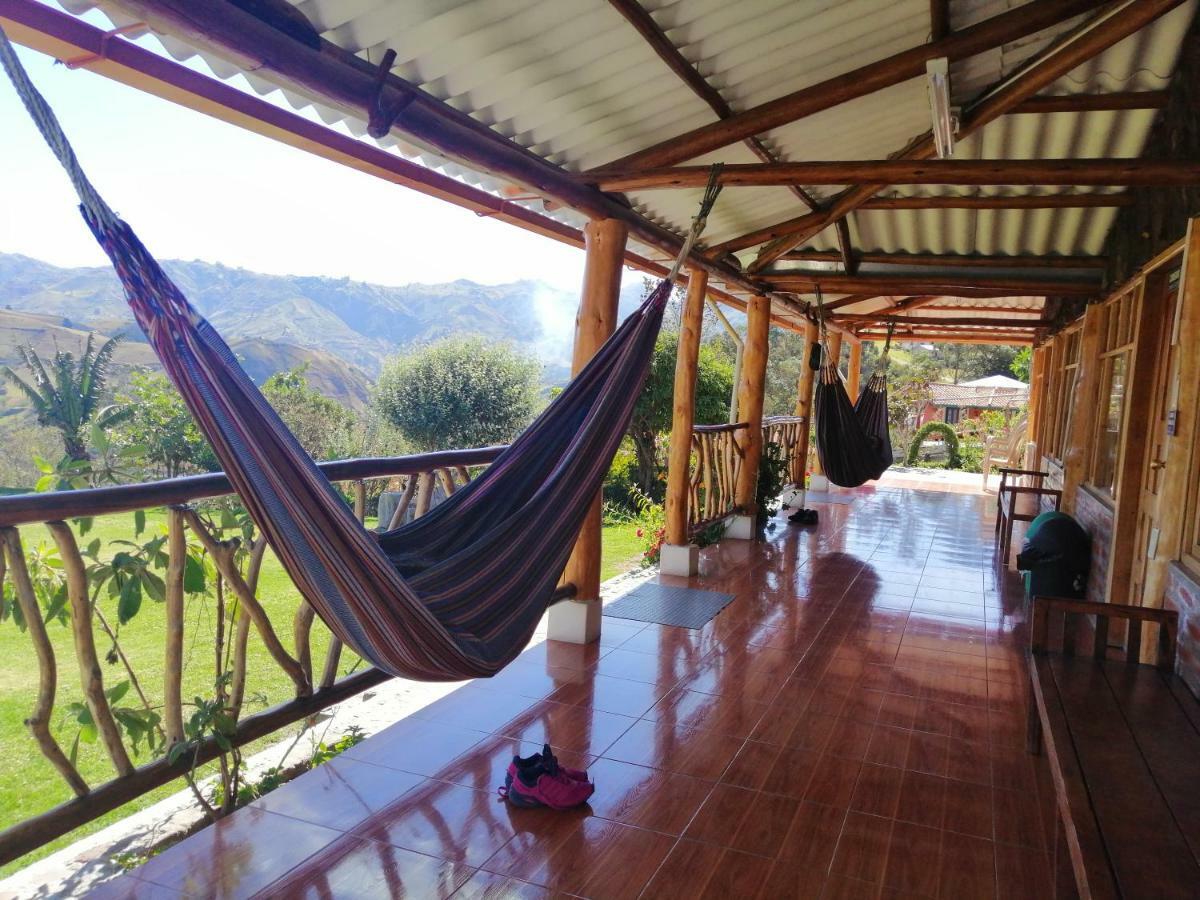 Hostal Taita Cristobal Isinlivi Esterno foto